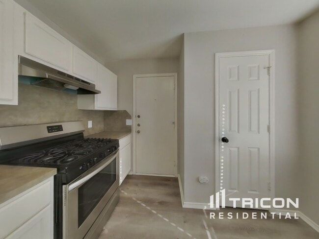 Building Photo - 22823 Sugar Bear Dr