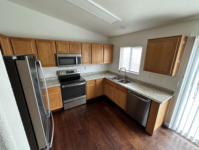 Building Photo - 17814 Journey Ct