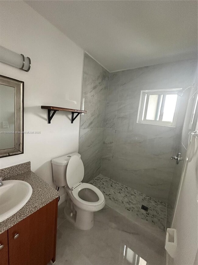 Foto del edificio - 2300 W 66th Pl