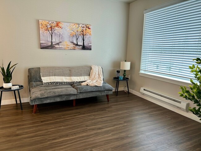 Building Photo - The Encore Apartments