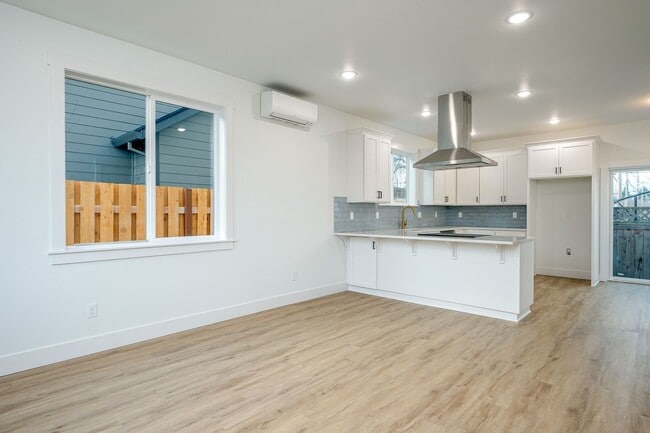 Foto del edificio - NEW Construction 2 Bed, 2.5 bath in Montavilla - Available NOW!