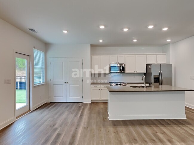 Building Photo - 625 Smt Vw Ln