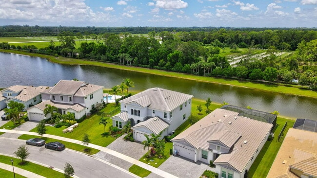 Building Photo - 15866 Orchard Dr