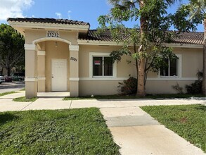 Building Photo - 13232 Old Biscayne Dr