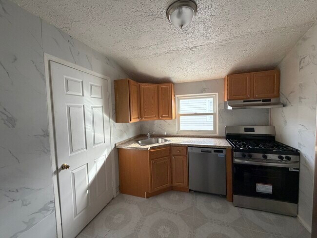 Foto del edificio - 21916 Edgewood Ave