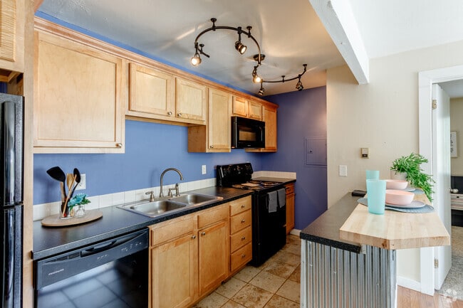 1BR, 1BA - 425 SF - Buffalo Canyon Apartments