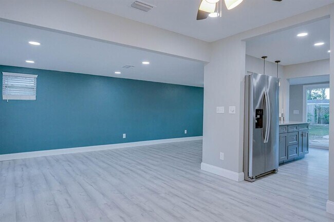 Foto del edificio - 5135 Newton Ave S
