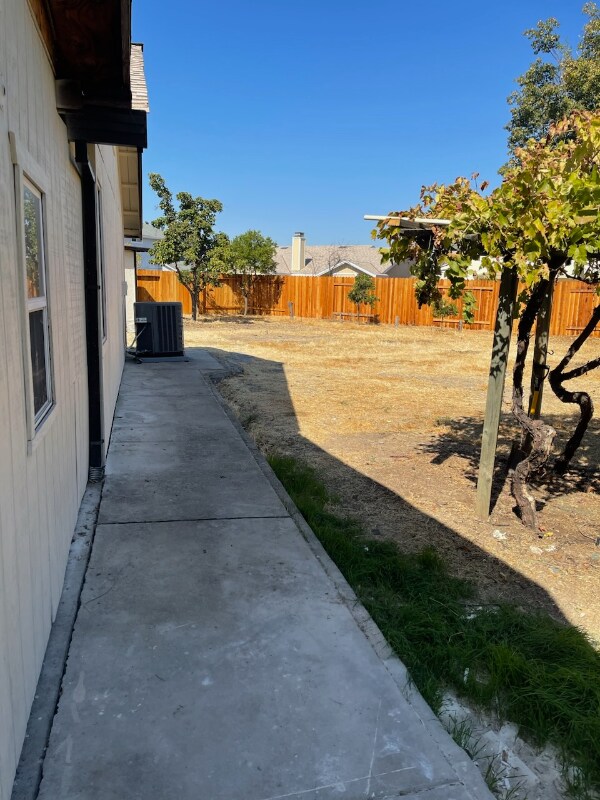 7981 Sewell Ct, Sacramento, CA 95828 House Rental in Sacramento, CA