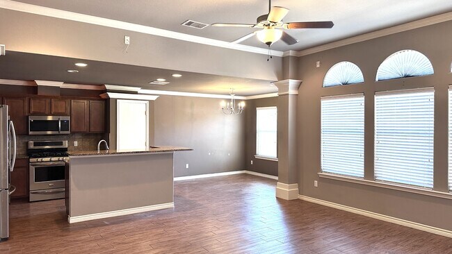 Building Photo - 3837 Las Bahias Dr