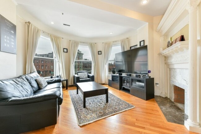 Foto del edificio - 492 Massachusetts Ave