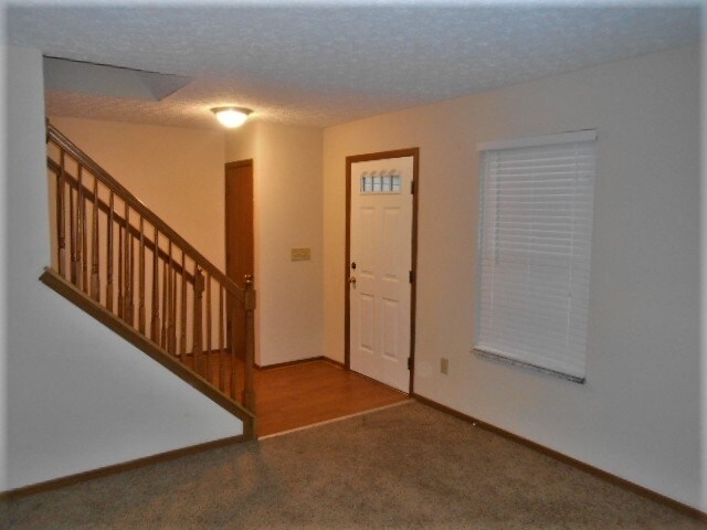 Building Photo - 5894 Buechler Bend