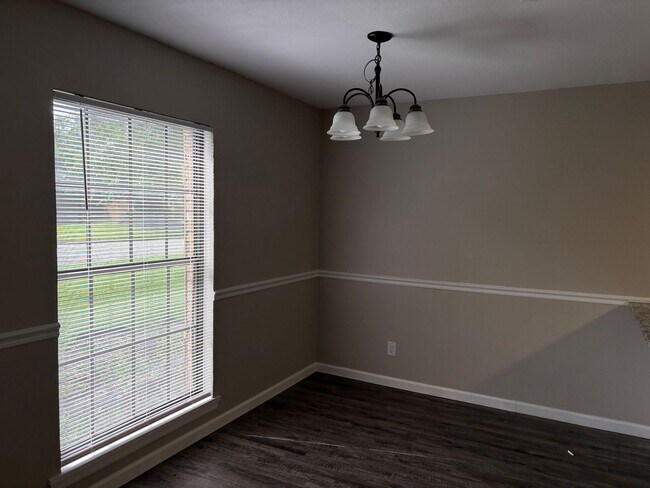 Foto del edificio - 4/2/2 Brick Home in Nice Sherman Neighborhood