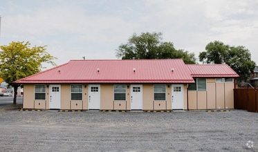Building Photo - 122 2nd Ave SE