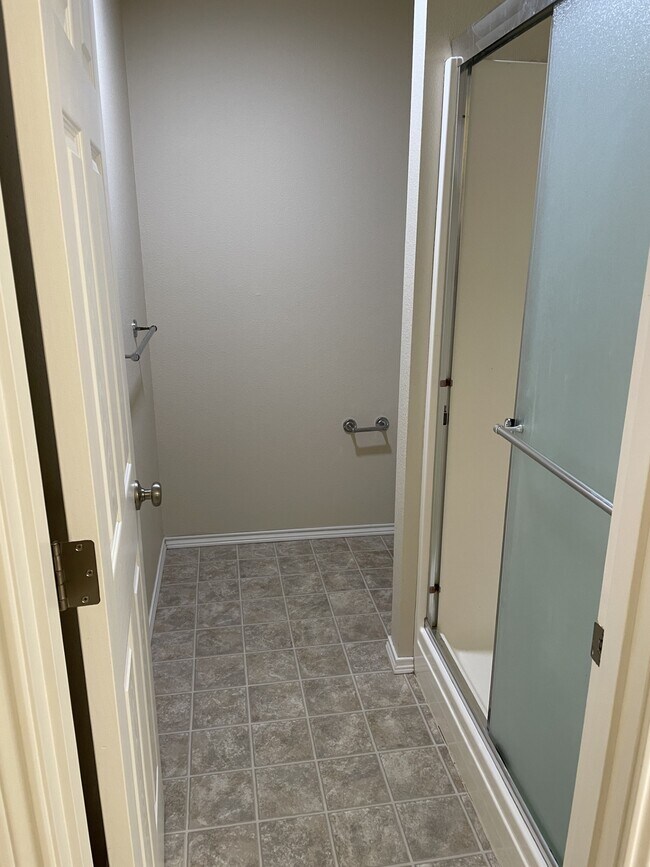 master shower and water closet - 12855 SW Cypress Ln