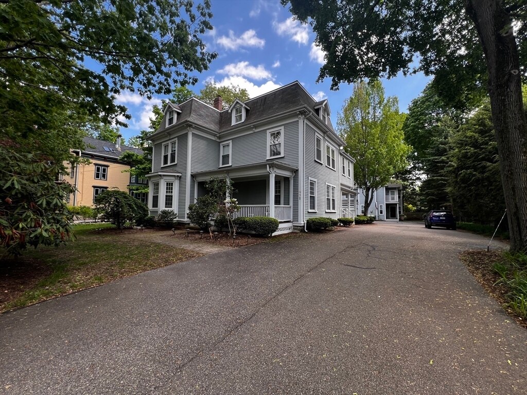 Primary Photo - 78-78 Highland Ave