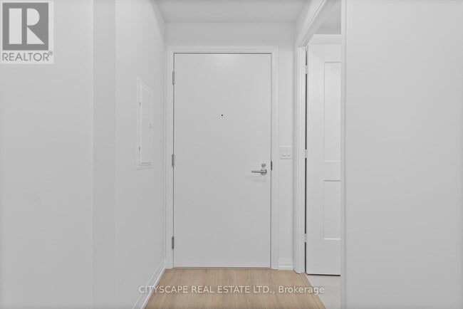 Building Photo - 8 Widmer St