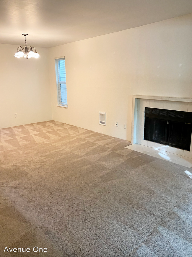 Building Photo - 2 br, 2 bath House - 11909 93rd Ln NE Apt ...