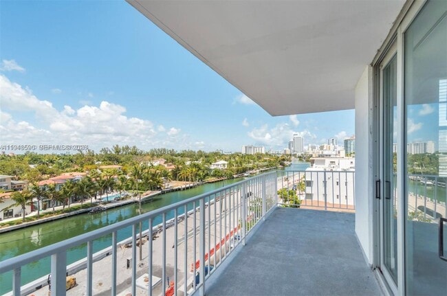 Foto del edificio - 2829 Indian Creek Dr