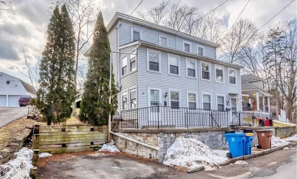 Foto principal - 2 Bedroom Apartment - Midtown Kingston