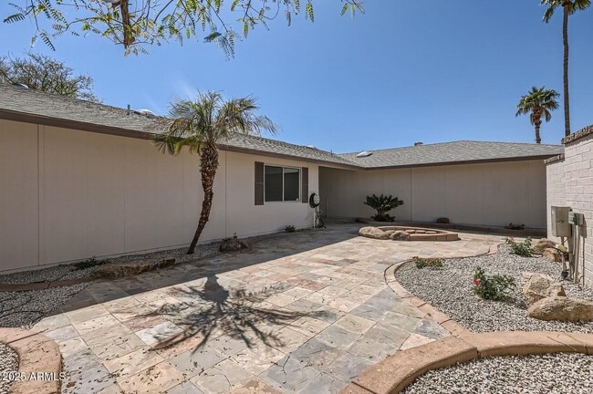 Building Photo - 12535 W Skyview Dr