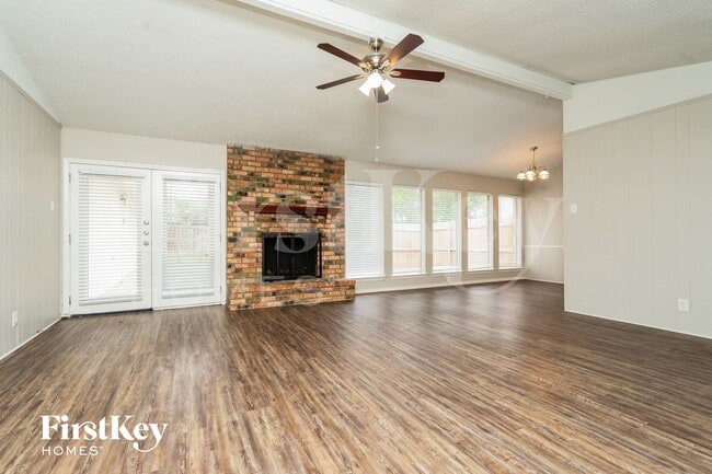 Building Photo - 635 Truman Ct