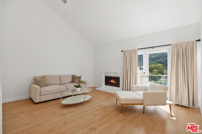 Foto del edificio - 622 Palisades Dr
