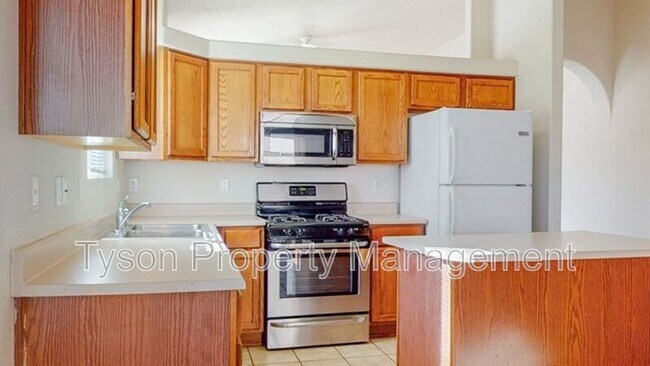 Foto del edificio - 7605 Kentwood Ave NW
