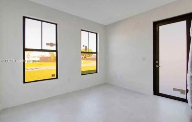 Building Photo - 32207 SW 196th Ave