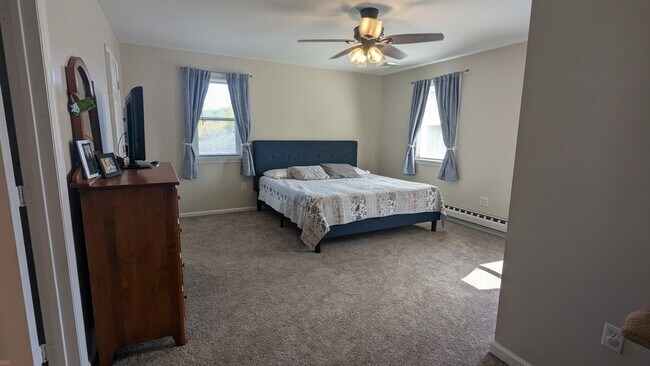 Foto del edificio - 206 Green Hill Rd