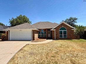 Building Photo - 4845 Shenandoah Dr