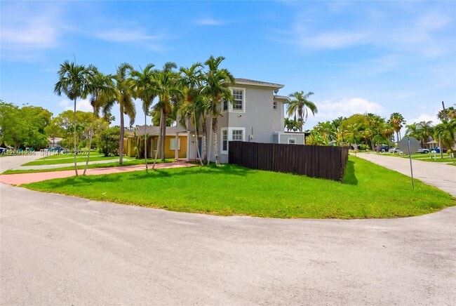 Foto del edificio - 902 SW 8th Pl