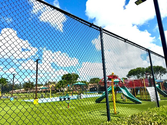 Building Photo - 3290 Turtle Cove