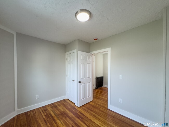 Foto del edificio - 316 Tyler St