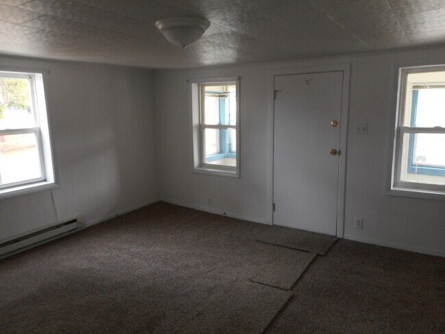 Building Photo - 3395 Willow St