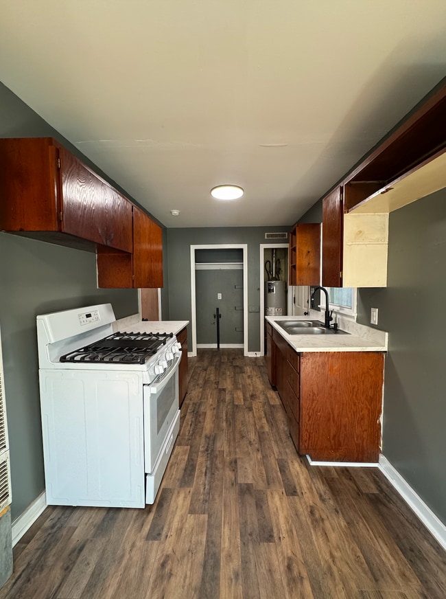 Building Photo - 1 Bedroom | 1 Bathroom | House with Carpor...