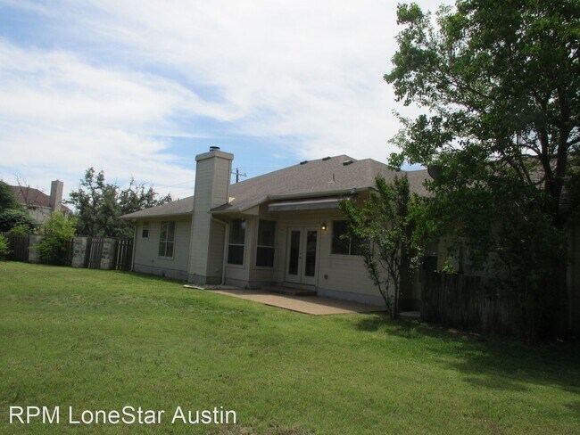 Foto del edificio - 3 br, 2.5 bath House - 1002 Lakeway Drive
