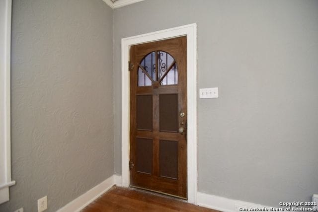 Building Photo - 2038 GRAMERCY PL