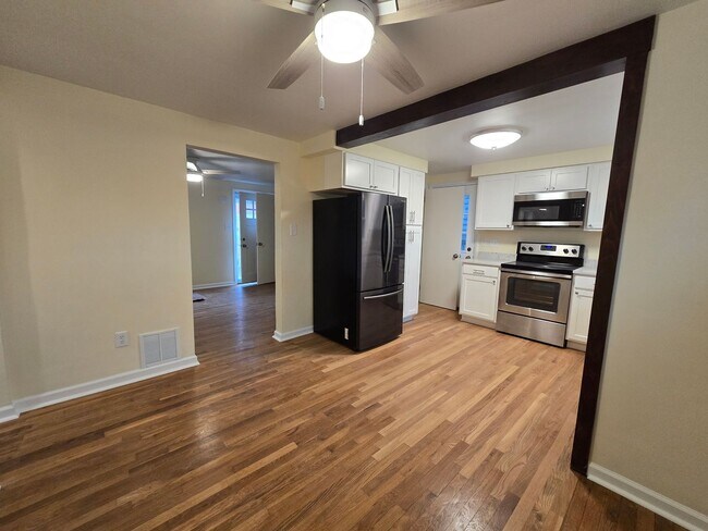 Foto del edificio - 2 Bedroom Home - Plum School District - Available February!