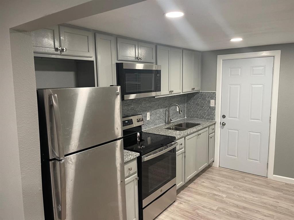 Foto principal - 1420 E 6th St