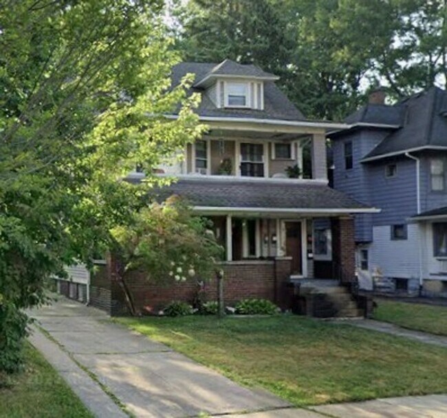 Foto del edificio - 2681 E 126th St