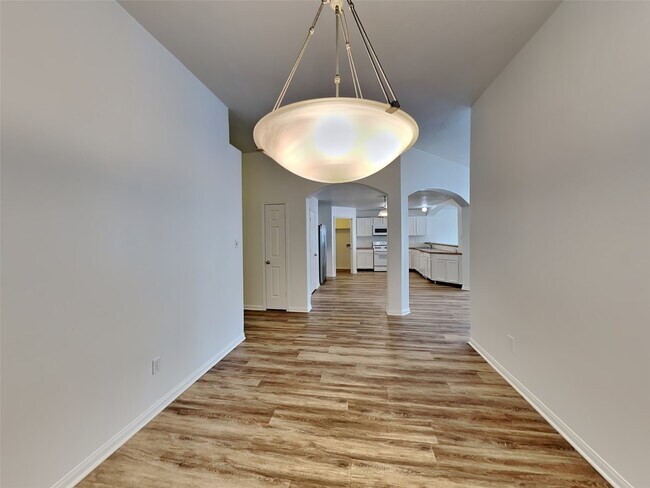 Building Photo - 2518 Halstead Dr