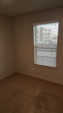 Dormitorio 2 - 1700 Sandhill Rd