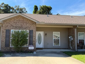 Building Photo - 8465 Crissy Ln