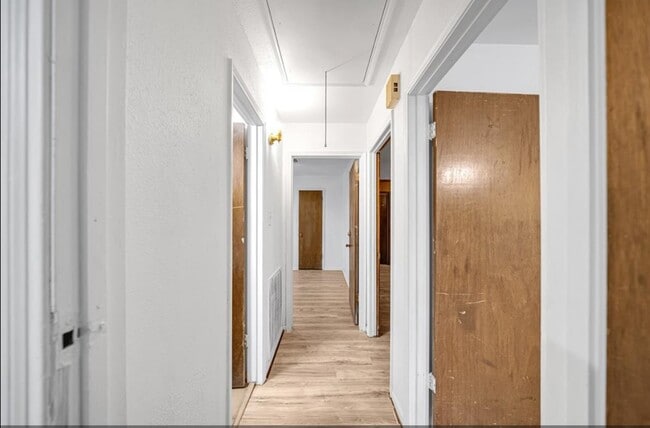 Building Photo - 8447 Sterlingshire St