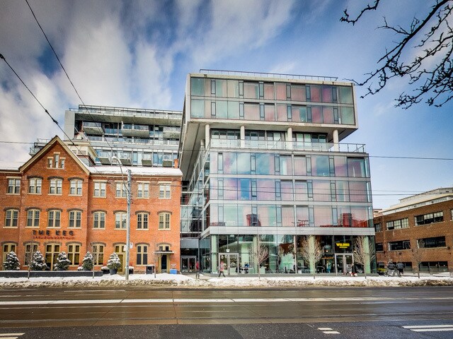 Primary Photo - 560-560 King St W