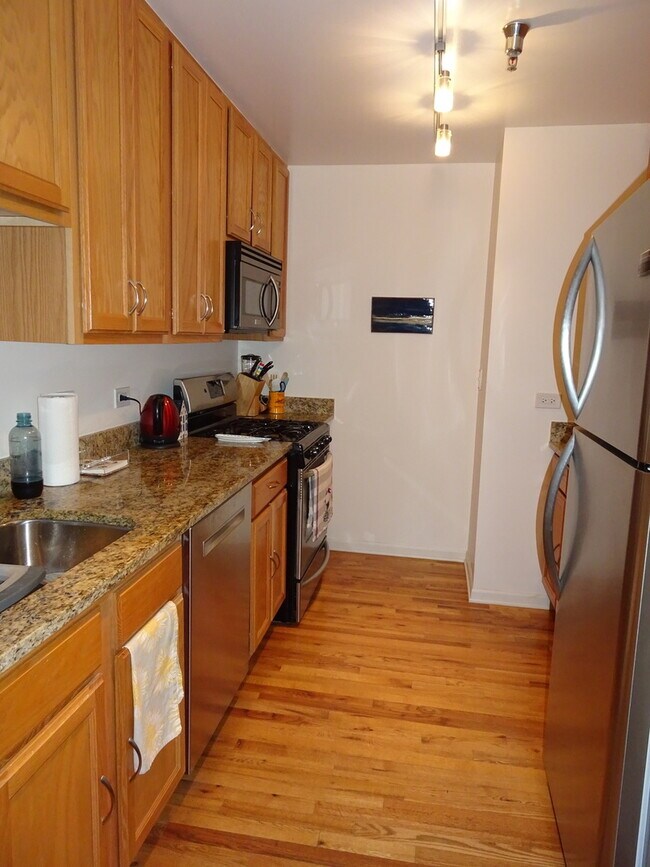 Foto del edificio - 3232 N Halsted St