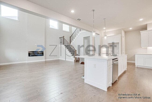 Foto del edificio - 7530 Sanctuary Dr