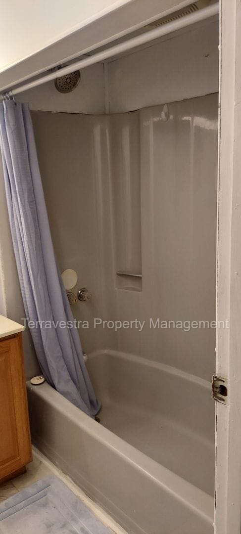 Building Photo - 3 Bed Bungalow in Millville. Eligible for ...