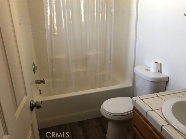Foto del edificio - 16499 Live Oak St