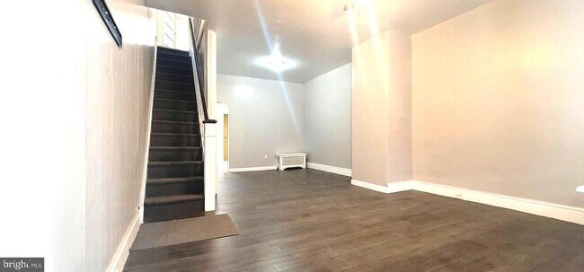 Building Photo - 1451 S Etting St